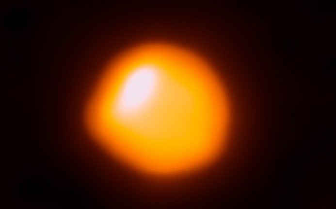 Betelgeuse continua a desaparecer e não temos ideia do porquê 