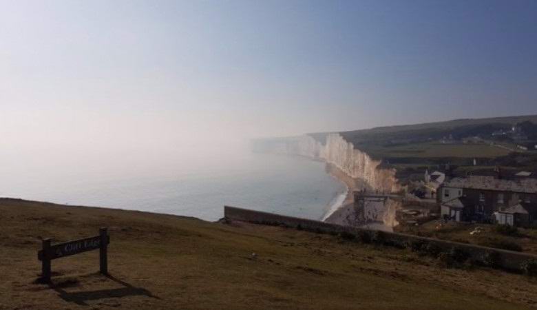 A misteriosa névoa venenosa envolveu a praia britânica