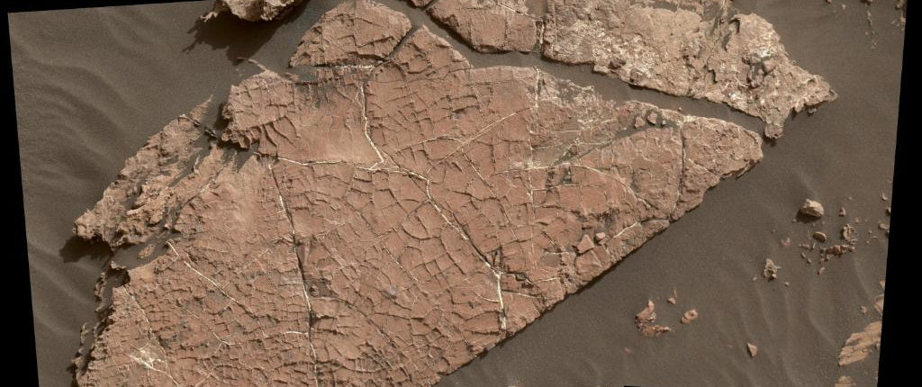 Curiosidade encontra novas evidências de água em Marte 