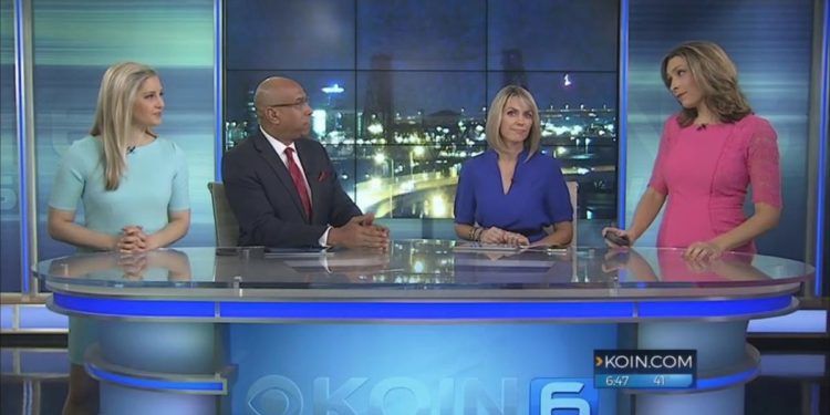 Dois OVNIs capturados ao vivo no KOIN 6 News