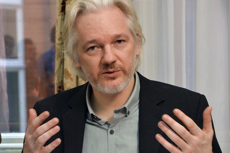 Julian Assange postou uma codificação estranha: terapeutas da conspiração com prejuízo