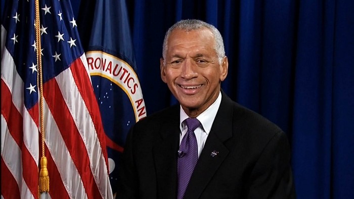 O ex-chefe da NASA, Charles Bolden desapareceu sem deixar rasto