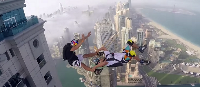 Salto extremo do edifício mais alto
