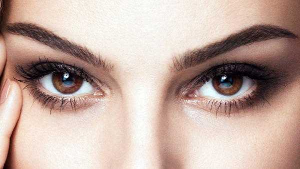 Ambos os olhos coçam 