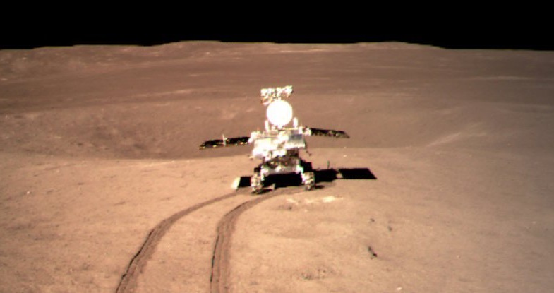 O veículo espacial chinês descobriu uma camada de poeira de 12 metros na lua
