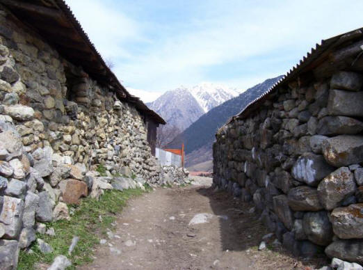 O anjo alado da aldeia da Ossétia