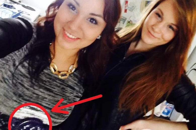 Um pequeno detalhe em uma selfie de repente ajudou a resolver o assassinato.