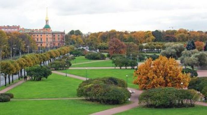 Campo de Marte - o lugar mais sinistro da capital do norte da Rússia