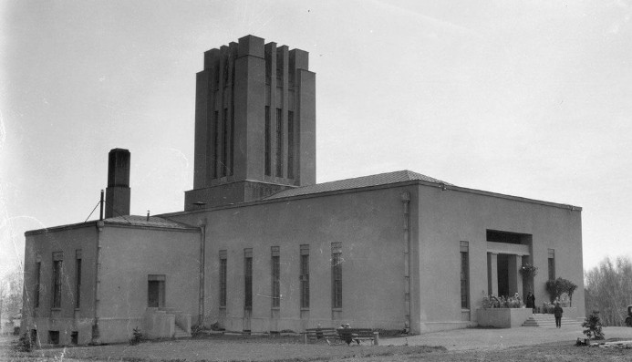 Batida mística do forno de crematório