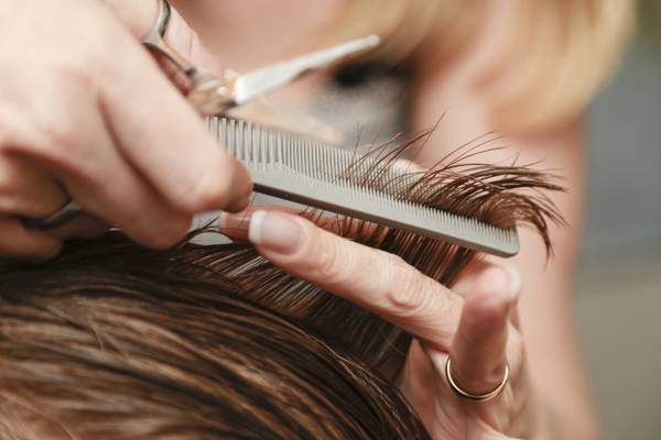 é possível cortar cabelo antes da cirurgia 