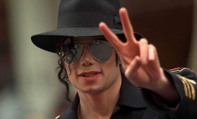 Na foto, as filhas de Michael Jackson descobriram o fantasma de seu pai