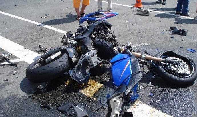 A alma que deixou o corpo de um motociclista acidentado bateu na câmera