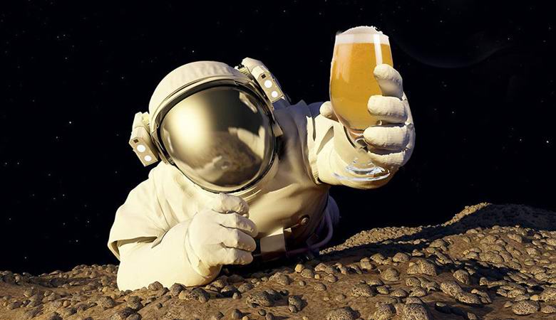 Em Marte, reunidos para fazer cerveja