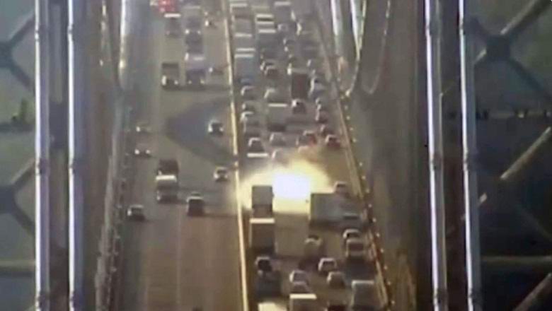 Uma misteriosa nuvem luminosa apareceu em uma ponte nos EUA