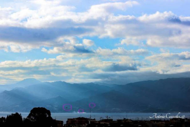 UFOs ativados sobre o estreito de Messina