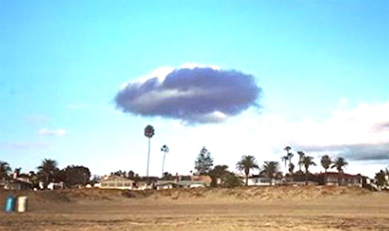 Uma nuvem estranha pairava sobre San Diego