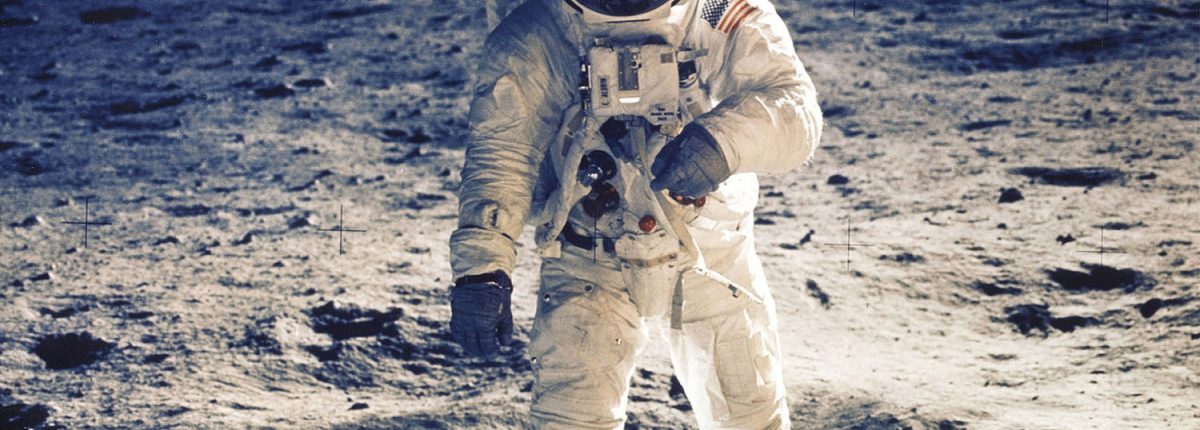 Não é tão difícil!  Os astronautas podem usar sua urina para construir uma base na lua 