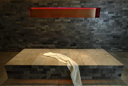 Cama de pedra delicada