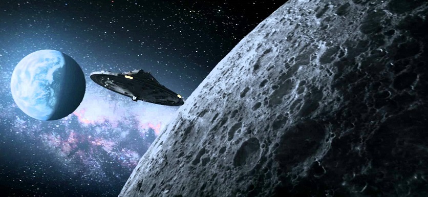 OVNI no fundo da lua: satélites, detritos espaciais ou algo mais?