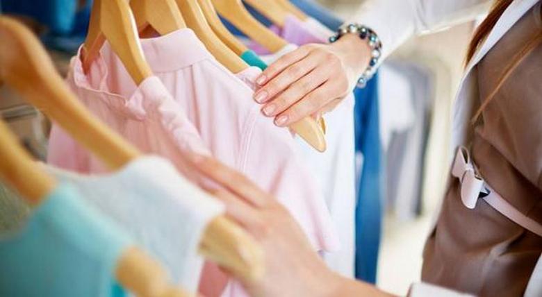 Roupas novas devem ser lavadas antes de serem usadas.