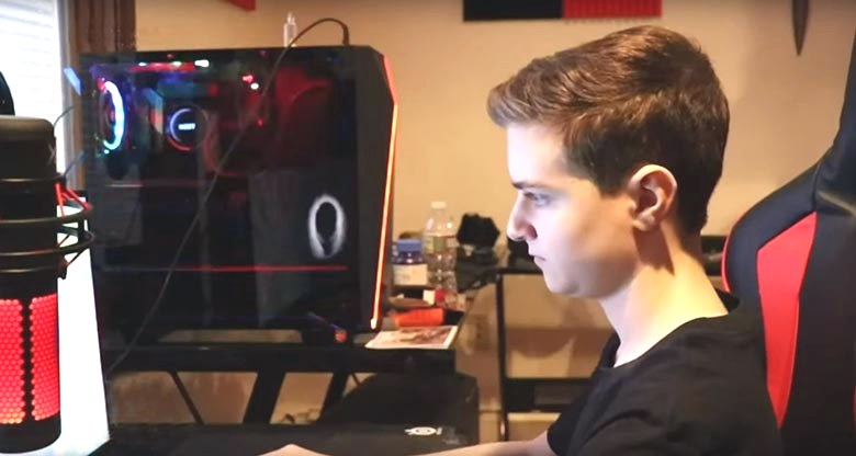 Um pai libera seu filho da escola para que ele se concentre completamente nos videogames