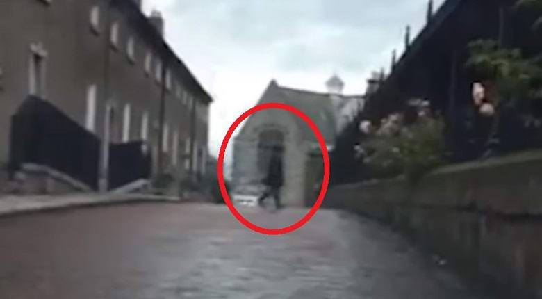O fantasma atravessando a rua entrou no DVR