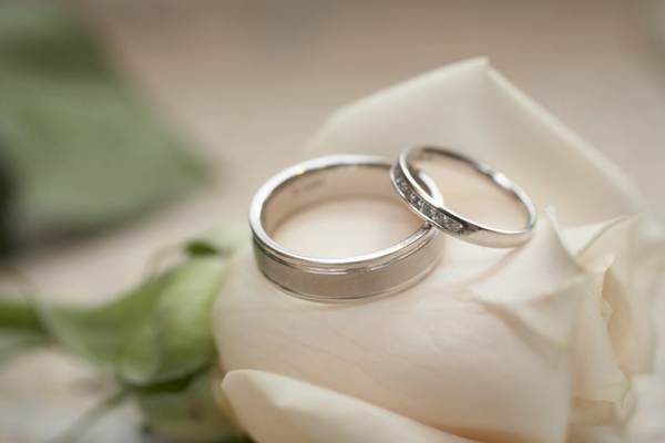 o anel de casamento não pode ser removido 