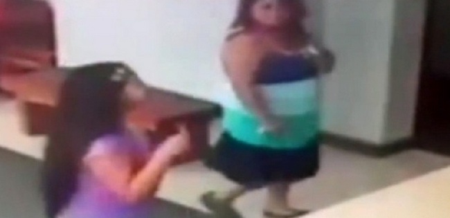 O fantasma, ao que parece, não pode apenas assustar
