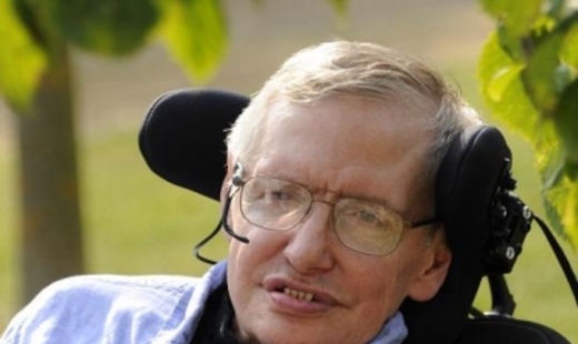 Stephen Hawking previu a captura da Terra por alienígenas