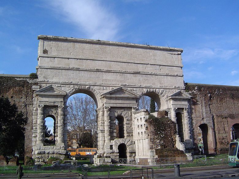 Estranho: na Roma antiga, o padeiro Eurisacus construiu para si um túmulo em frente ao portão principal da cidade