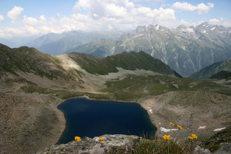 O mistério do lago de tinta da Argélia