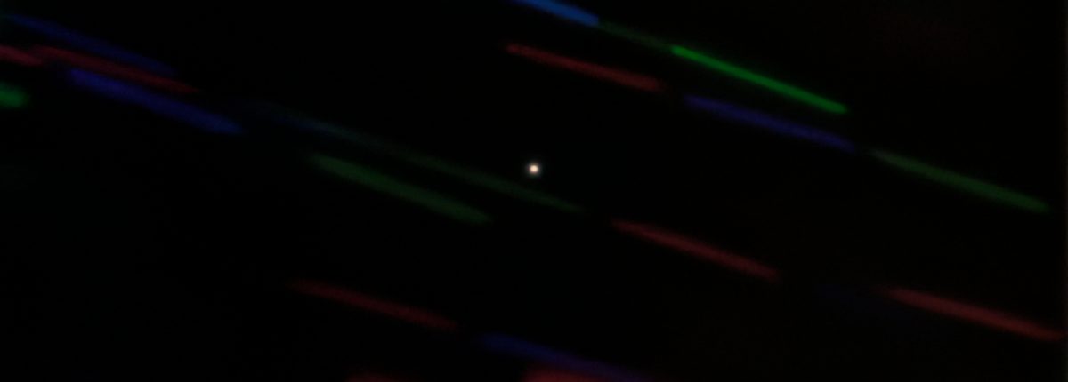 Agora temos uma bela imagem colorida de nossa nova mini lua 
