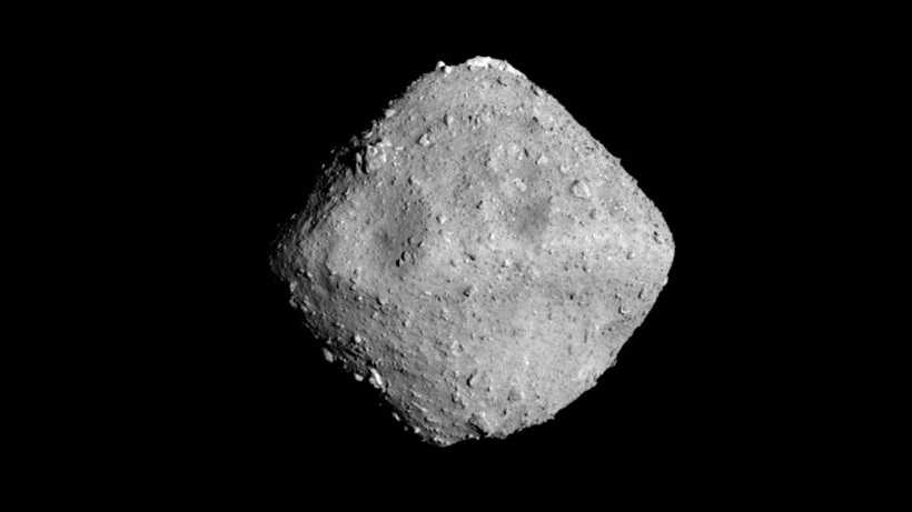 Os cientistas não conseguem entender por que não há poeira no asteróide Ryugu.