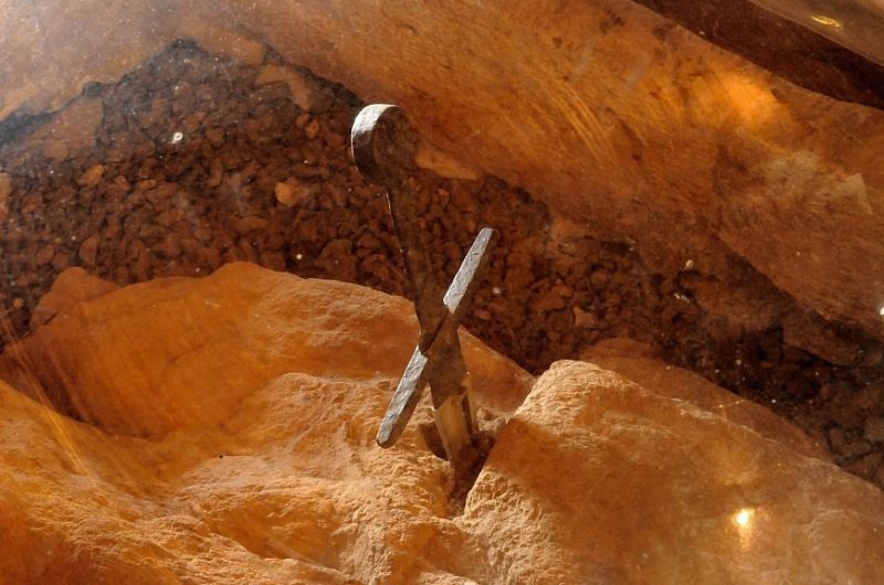 Os cientistas identificaram a lendária espada em um artefato antigo