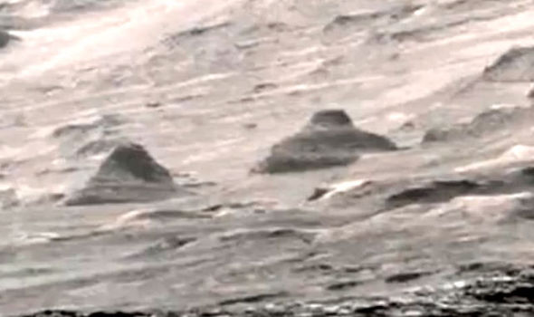 Ufólogos fizeram a NASA publicar fotos de Marte com pirâmides 