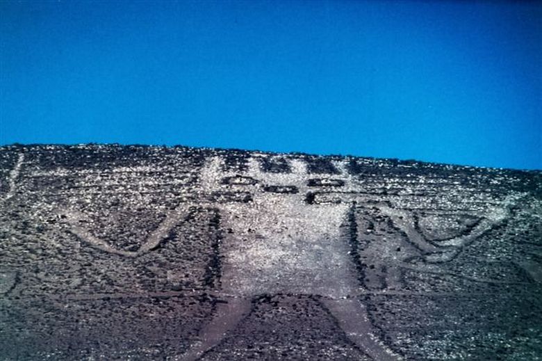 Os ufologistas descobriram um geoglifo representando um alienígena no deserto do Chile