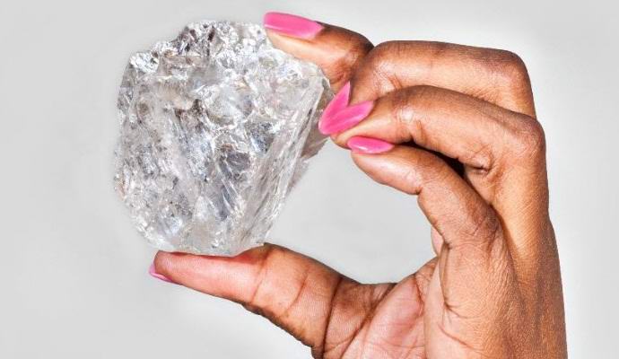 Um enorme diamante recorde, extraído na África