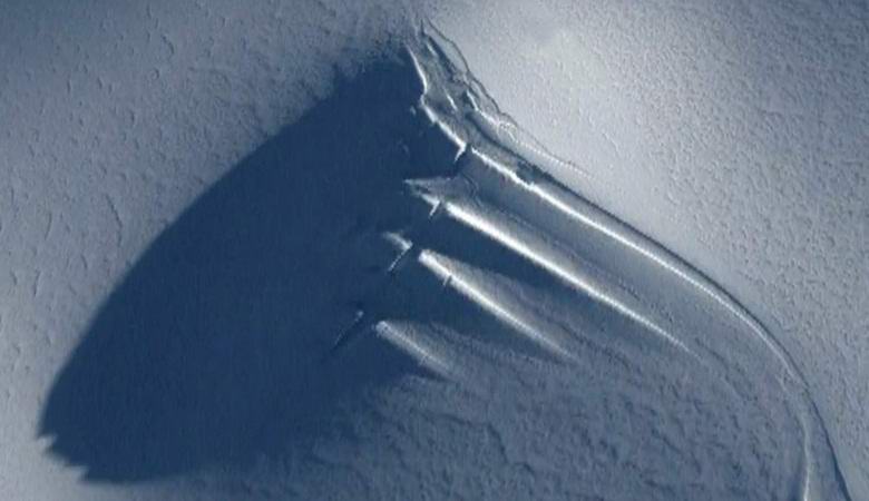 Na Antártica, encontrei algo como uma antena gigante
