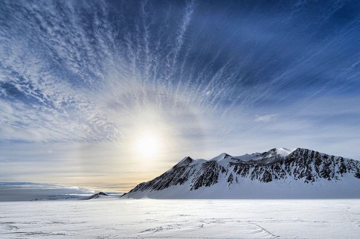 Um objeto misterioso descoberto na Antártica