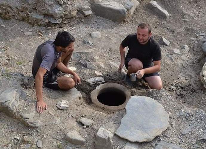 Água benta de 1300 anos descoberta na Geórgia