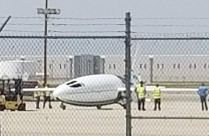 No aeroporto da Califórnia fotografou um avião do futuro?
