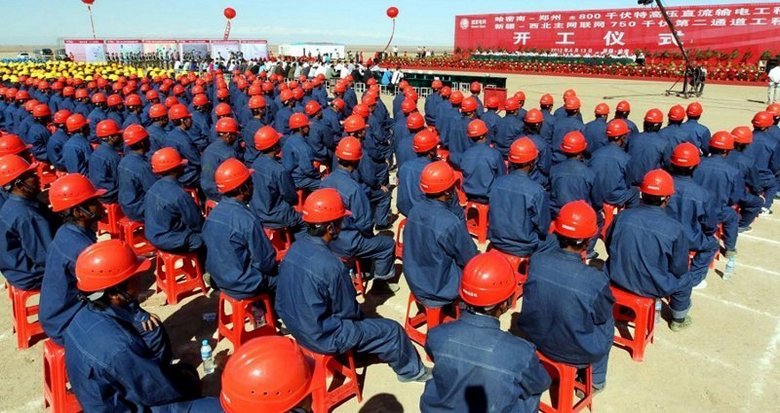 A China planeja mudar para uma semana de trabalho de quatro dias