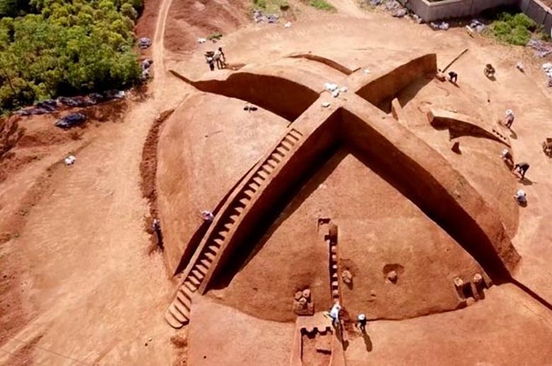 Na China, desenterrou o misterioso túmulo em forma de X da dinastia Qin