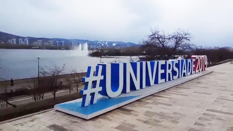 Em Krasnoyarsk, testou fontes únicas no rio Yenisei