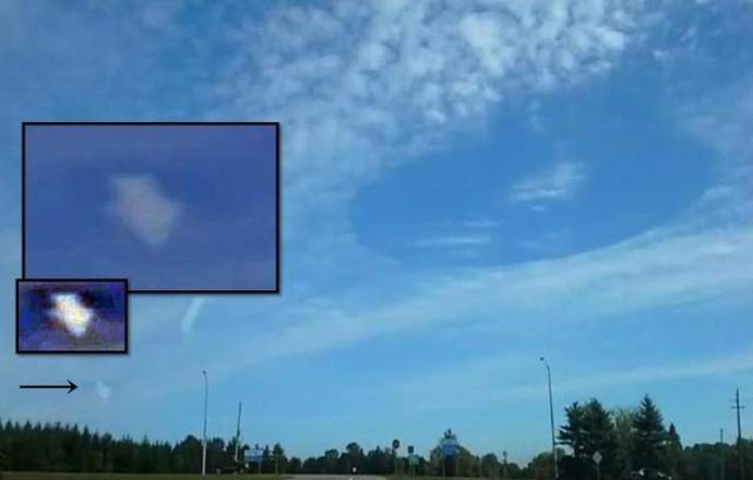 Uma flecha e um círculo se formaram no céu sobre o Canadá.