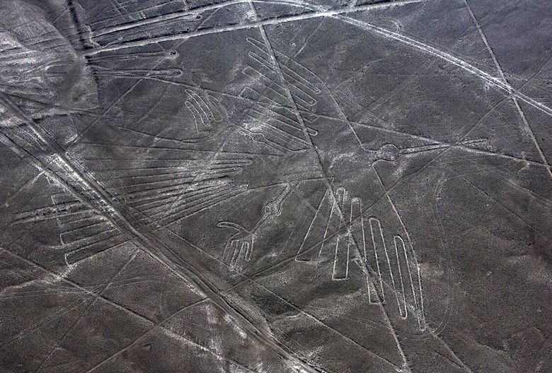 Na Rússia, um petróglifo encontrado se assemelha a um desenho do platô de Nazca