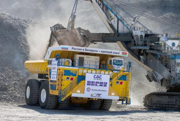 Na Sibéria, eles testaram o maior caminhão basculante do mundo 75710, carros, belaz, testes