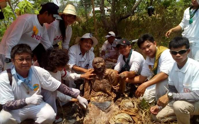 Na Tailândia, descobriu um fragmento mágico de pele humana