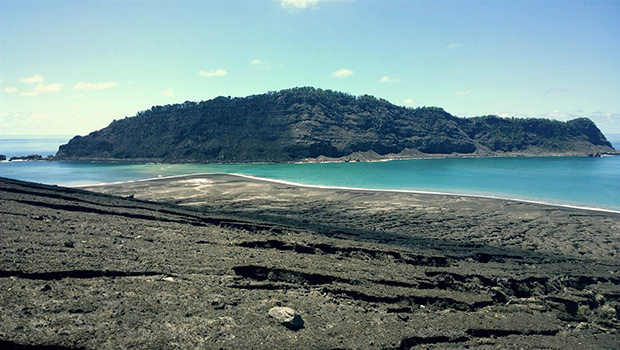 No Oceano Pacífico, uma nova ilha se formou em poucos dias