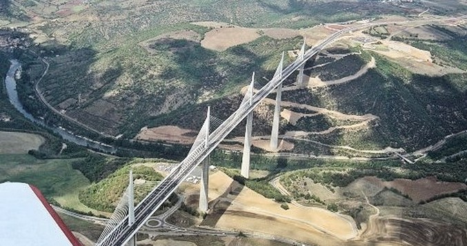 Viaduto de Millau - um milagre da engenharia